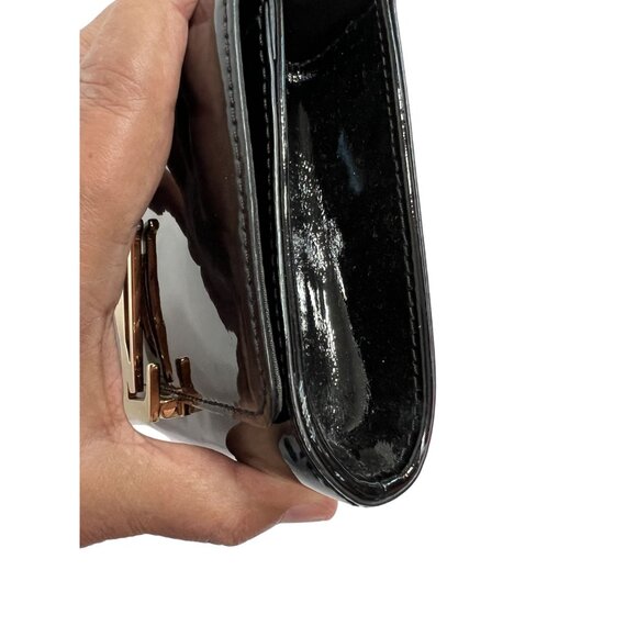 Louis Vuitton Louise Chain Strap Clutch in Black Patent - Picture 5 of 7